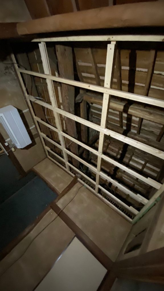 施工中：壁下地作業