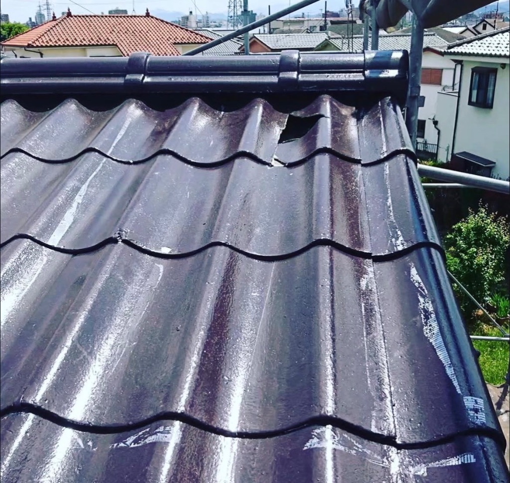 施工前：屋根瓦の状態