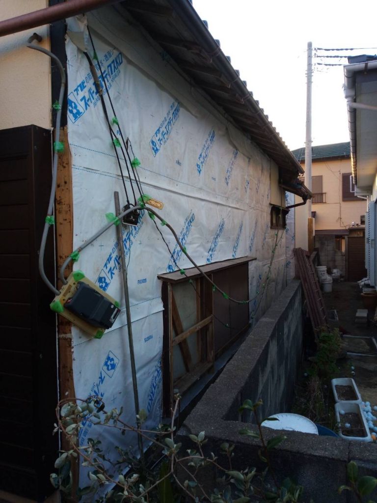 施工前：サイディング腐食