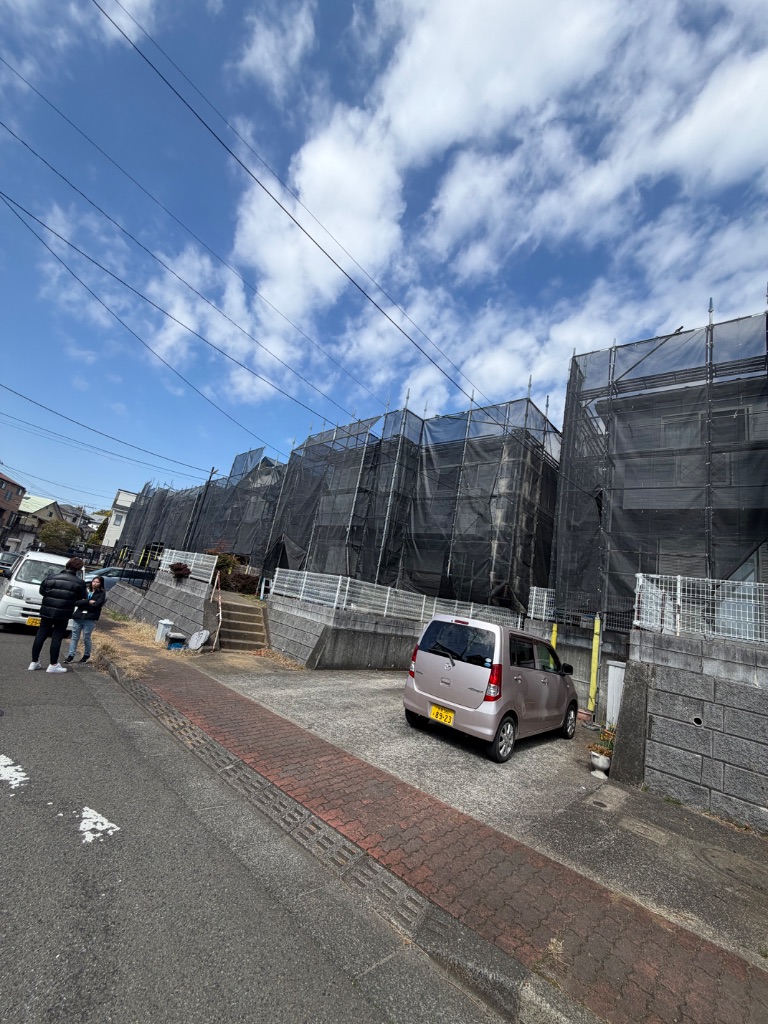 8棟並びの工事現場