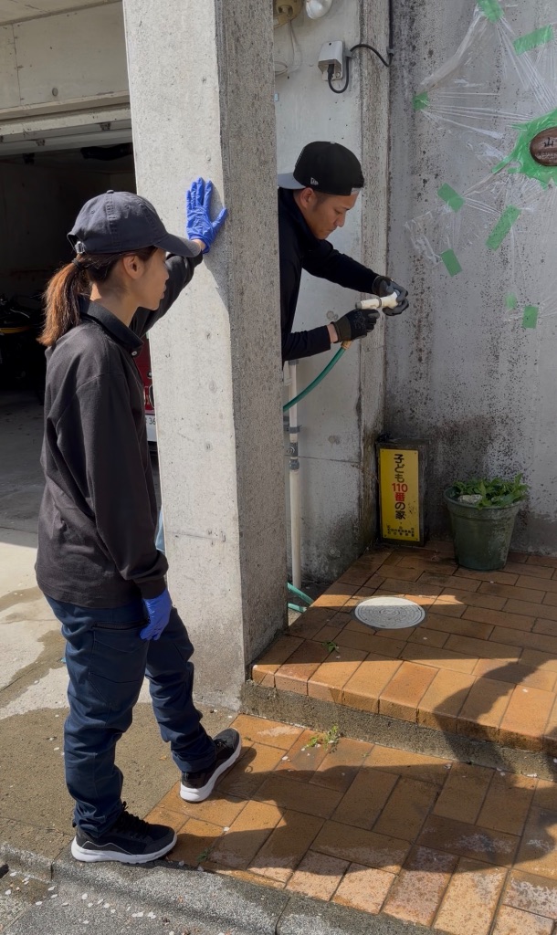 植木にお水やり